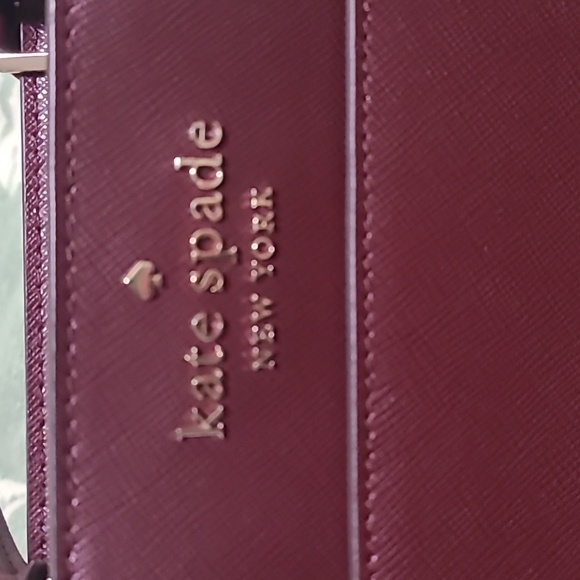 Like new kate spade crossbody - Picture 2 of 5